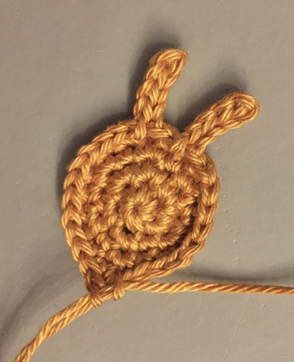 Blog-Inhaltsbild für 'Kostenlose Häkelanleitung Motte Milly'